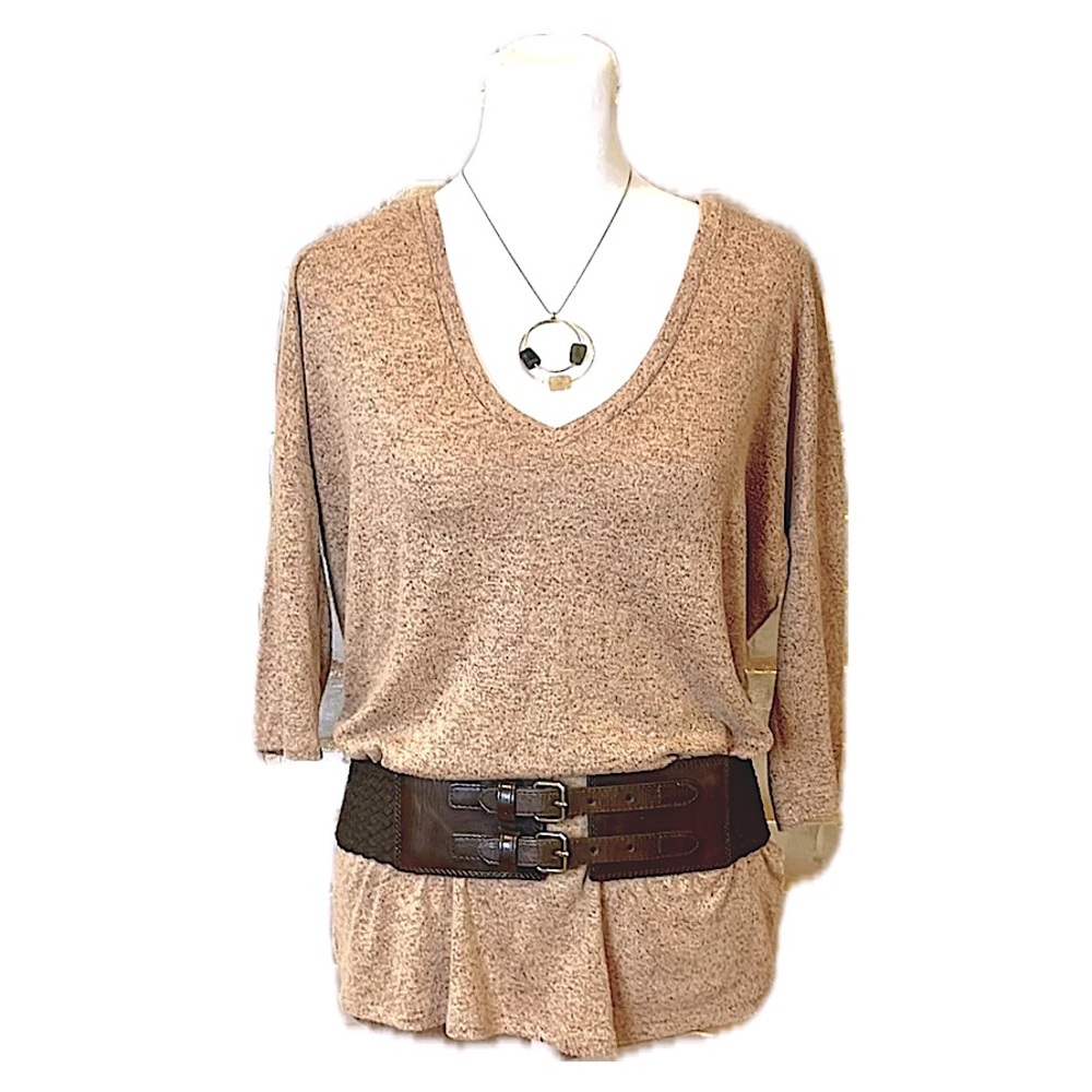 Express Tan Oversized 3/4 Sleeve V-Neck Sweater, Women’s Size XS.